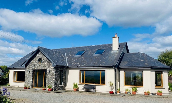Dawros Casa | 3 bedroom home 15 mins drive from Kenmare town