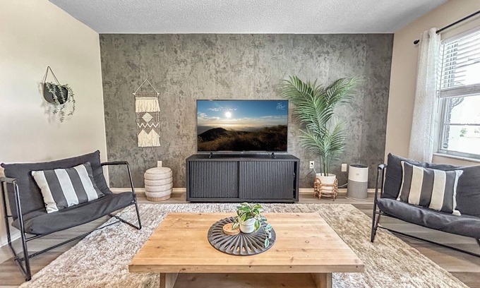 Sarasota Casa | 3-bedroom home in Sarasota with fitness room