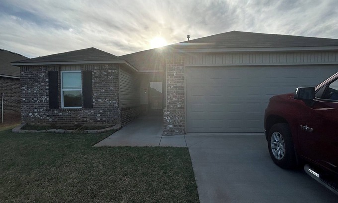 Stillwater Casa | 3-bedroom home in Stillwater/Walking distance to a park, 2 miles from OSU.