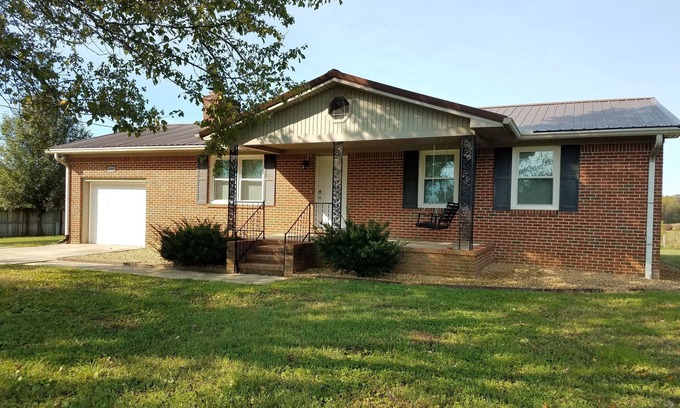 Cookeville Casa | Brick 3 bedroom home in the country. Close to Cookeville!
