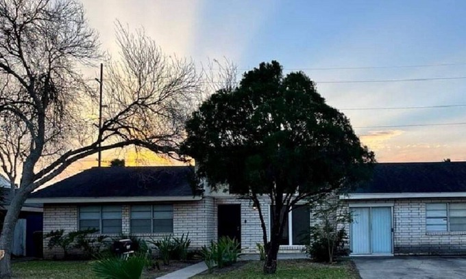 Brownsville Casa | 3 Bedroom Home with Pool near South Padre Island