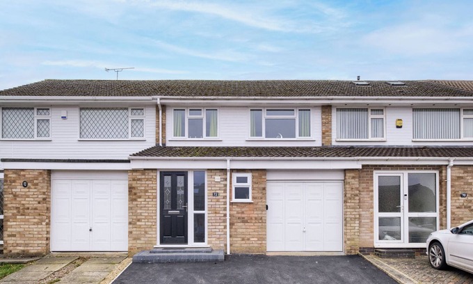 Coventry Casa | 3 BedRoom House| Coventry| Wi-fi Netflix| Parking