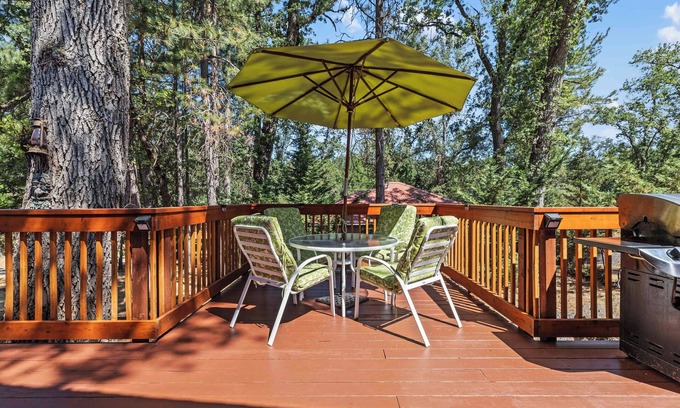 Groveland Casa | 3-bedroom house in charming Groveland with WiFi, climate control, fitness room
