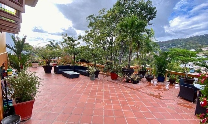 Prospect Casa | 3-bedroom house in fabulous Lyssons with WiFi, AC. Enjoy a relaxing stay