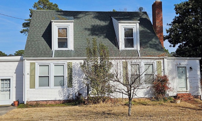 Lumberton Casa | 3-bedroom house in lovely Lumberton with fitness room, WiFi, AC
