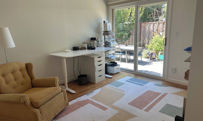Redwood City Casa | 3-bedroom house in Redwood City near Stanford. Sunny, gardened, modern decor.