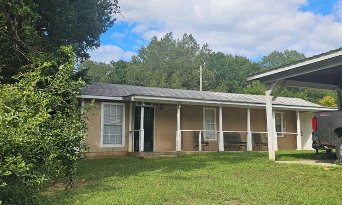 Water Valley Casa | 3-bedroom house in peaceful Water Valley with AC, WiFi. Enjoy your stay