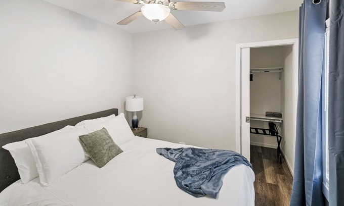 Waukegan Casa | 3-bedroom house in welcoming Waukegan with WiFi, AC