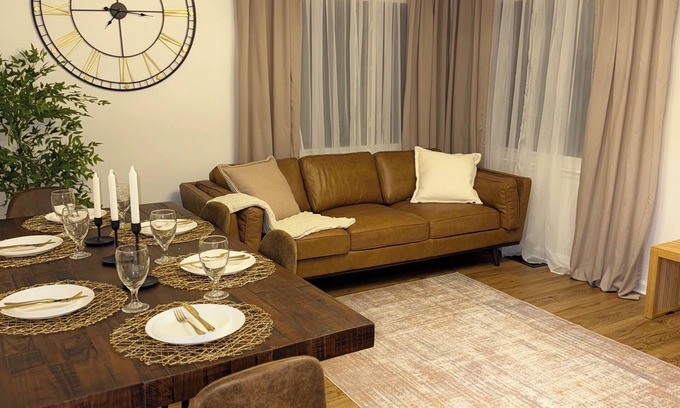 Erie Casa | 3-bedroom house in wonderful Erie with AC, WiFi