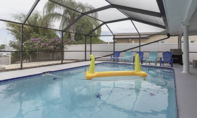 Bal Harbour Casa | 3-bedroom house on the water in Apollo Beach, Heated pool, Kayaks, Bikes.