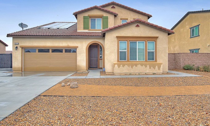 Victorville Casa | 3 Bedroom House