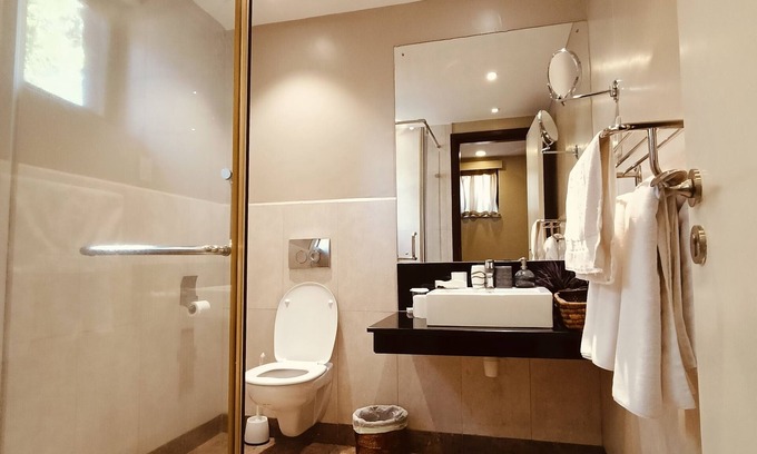 Naivasha Cabina | 3 Bedroom Luxury Lodge in Naivasha with Golf Club & Scenic Views