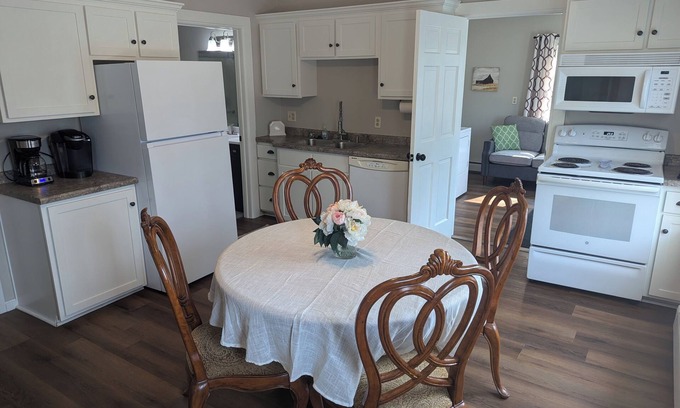 Green Bay Condominio | 3-bedroom next to park/waterpark