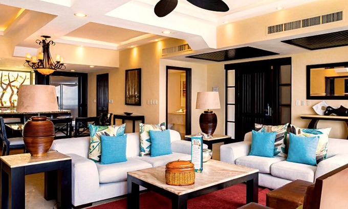 South Shore Hotel Area Casa | 3 Bedroom Oceanfront Penthouse on the Beach