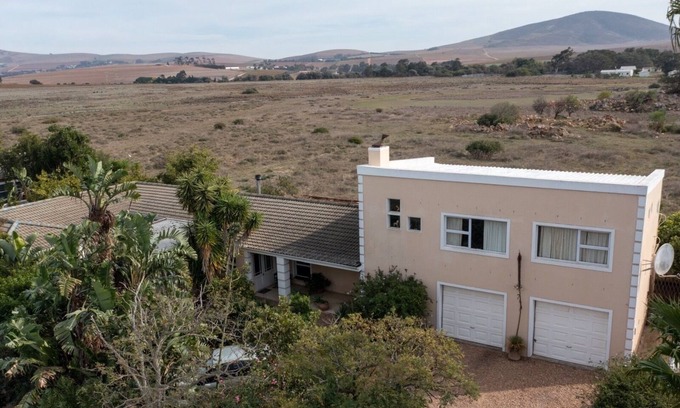 Durbanville Casa | Casa de fiestas de 3 dormitorios en la pintoresca zona de viñedos de Durbanville