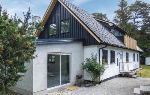 Borrby Casa | 3 Bedroom Pet Friendly Home In Borrby