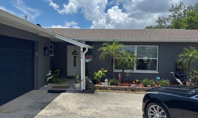 St. Petersburg - Clearwater Casa | 3-bedroom Pool house in fantastic St. Petersburg with AC, WiFi, Spacious home