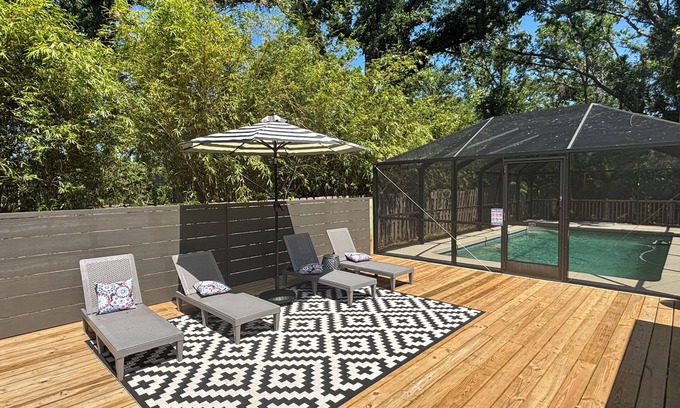 Braden River Casa | 3-bedroom pool house in Bradenton/Sarasota with fenced area for pets and kids