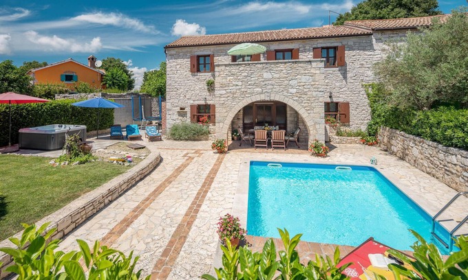 Marasi Casa | Impresionante casa de 3 dormitorios en.
