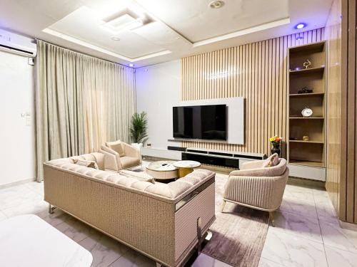 Ogombo Apartamento | 3 Bedroom Terraced House with 24hours electricity supply