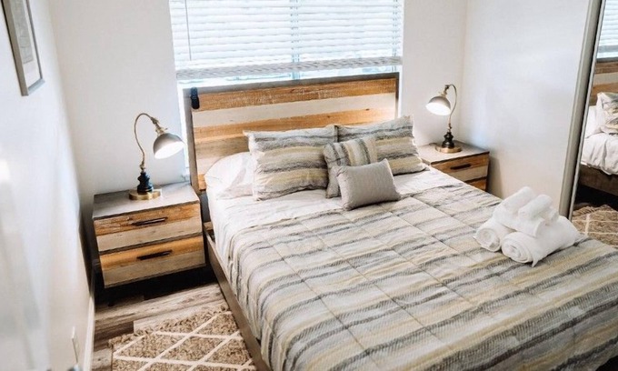 Cypress Casa | 3 Bedroom Townhome 209238 by Houzlet