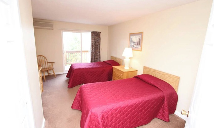 Plymouth Casa | 3-bedroom townhome in wonderful Ashland, NH with WiFi, AC