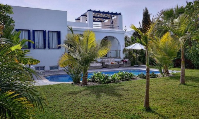 Latchi Casa | 3 bedroom tropical villa on the the coastline-2min to the Beach!