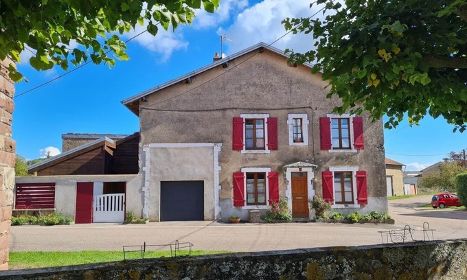 Bezange-la-Grande Casa | 3-bedroom/two-bathroom house in the countryside