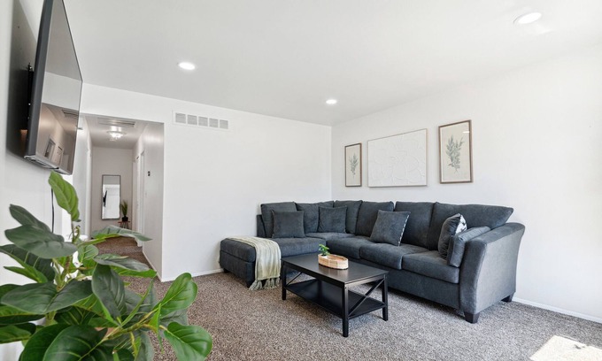 Warren Casa | 3 Bedroom Urban Retreat close to Downtown