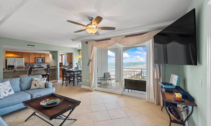 Daytona Beach Condominio | 3-bedroom Ocean View Condo w/Pool and Beach access in DBS
