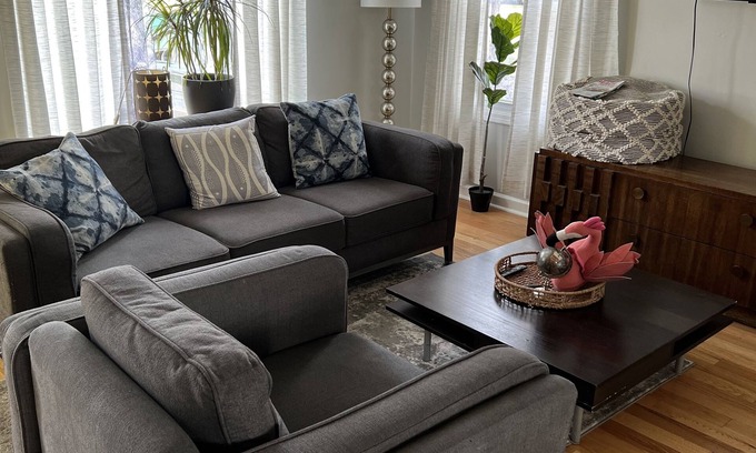 Speedway Casa | 3-bedroom vacation home just 3 minutes to Indianapolis Motor Speedway