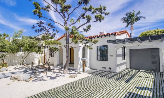 Crown Point Villa | 3-bedroom Villa in awesome San Diego with WiFi, AC