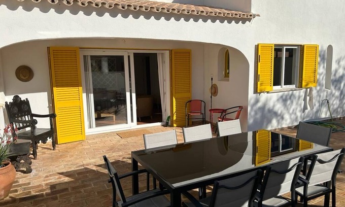 Vilamoura Casa | 3 bedroom villa in gated community