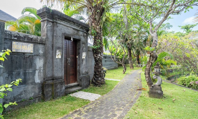 Legian Villa | 3 Bedroom Villa Walk to Legian Beach