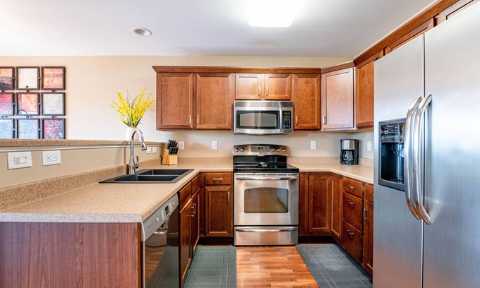 Wickham Casa | 3 Bedroom w/ King Suite - Home away from home!