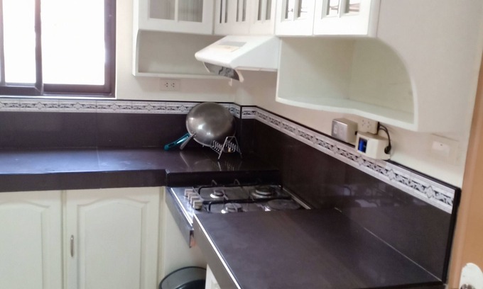 Talamban Casa | Toda la casa de 3 dormitorios puede acomodar hasta 10 Pax, dentro de un recinto privado cerrado