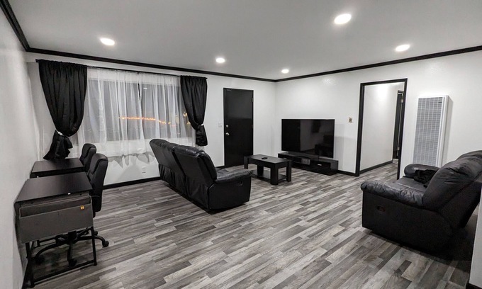 Mount Wilson Casa | 3 bedroom with 4 beds, 2 bathroom. Central to Los Angeles Metro Area, 7123