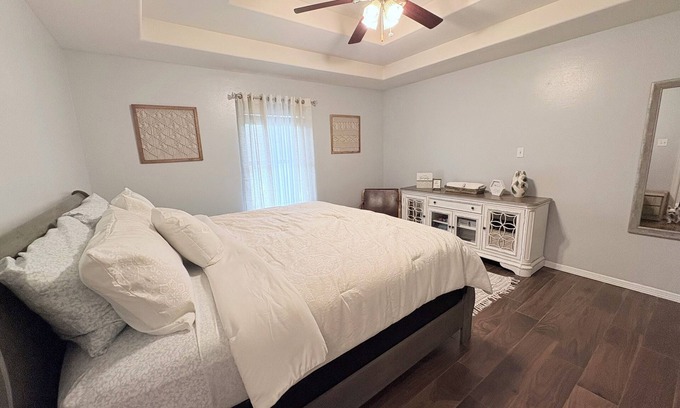 Weslaco Casa | 3 Bedroom with WiFi and AC in Weslaco
