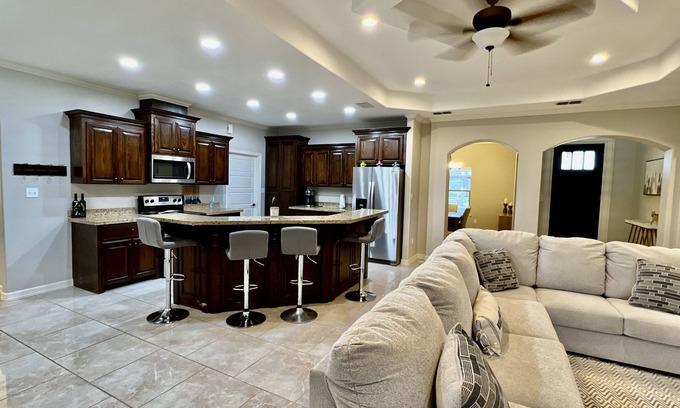 Brownsville Casa | 3 bedrooms, 2 baths, open concept kitchen and living
