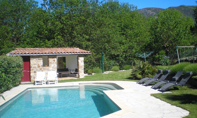 Laboule Casa | Encantadora casa de piedra nueva con piscina privada en el campo / PROMO