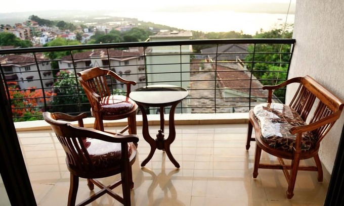 Ilhas Apartamento | APARTAMENTO DE 3 BHK CON VISTA AL RÍO