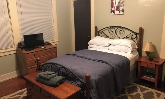 Selma Casa | 3 BR 2 Bath in Selma Historic District