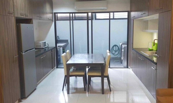 Marikina Casa | 3 BR, 3.5 BA Townhouse. Fully furnished w/parking