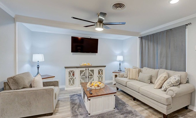 Springlake Casa | 3 BR/3BA- 2 King size BR and 1 double bed, suite style BR. Double BR = 2 beds.
