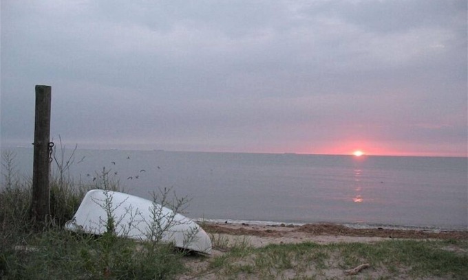 Prime Hook Beach Cabaña | 3 Dormitorio Cottage en Primehook Beach (Delaware Bay) - Se aceptan animales!