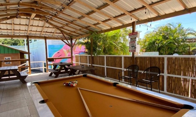Tierras Nuevas Poniente Apartamento | 3 BR Family Apt at El Flamingo Beach Club | Walk to the Beach