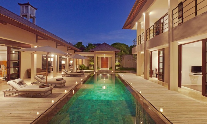 Bukit Villa | 3 dormitorios Lux Pool Villa Jimbaran a pie de GWK