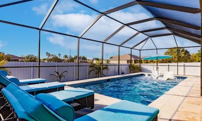 Mariner Casa | 3 BR Private Salt Water Heated Pool Home with Large Outdoor Patio!