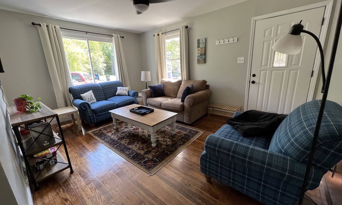 Southeast Raleigh Casa | 3 BR renovated home, near downtown Raleigh, privacy fenced backyard!