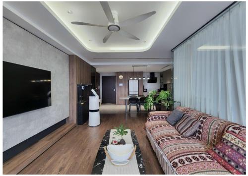Ba Dinh Apartamento | 3 Brs APT- Lake View - Free Laundry - Fast wifi